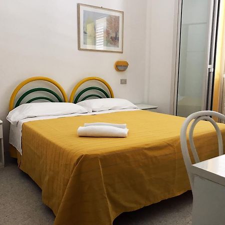 Hotel Vienna 西尼加利亚 外观 照片