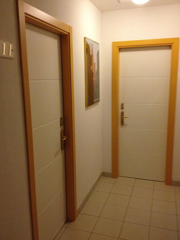 Hotel Vienna 西尼加利亚 外观 照片